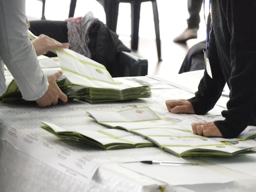 Elezioni regionali 2025, i risultati: lo spoglio nelle Marche e in Val d'Aosta