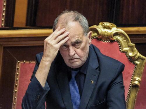 Autonomie, minacce di morte a Calderoli: “Noi mafiosi pronti ad ucciderti”