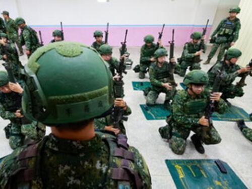 La Cina pubblica nomi e fotografie degli 007 della "guerra psicologica" di Taiwan. Pechino e Taipei ai ferri corti