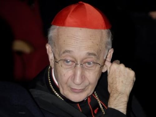 "La Chiesa dialoghi con Salvini". Ruini, il cardinale scuote Bergoglio