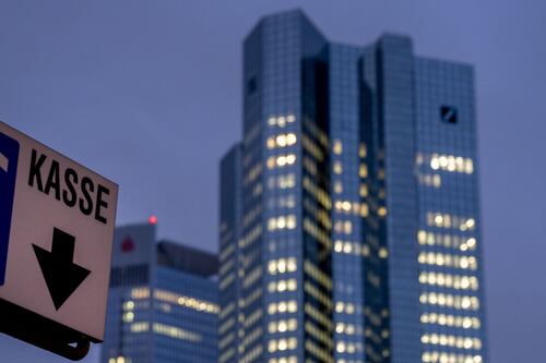 Banche in affanno, Borse ancora giù. Sprofonda il titolo di Deutsche Bank
