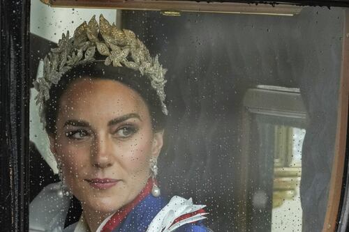 Kate Middleton "la preferita", ma pesano le ombre della foto ritoccata