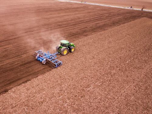 Il clima impazzito costa 2 miliardi. Agricoltura in tilt per siccità e caldo record