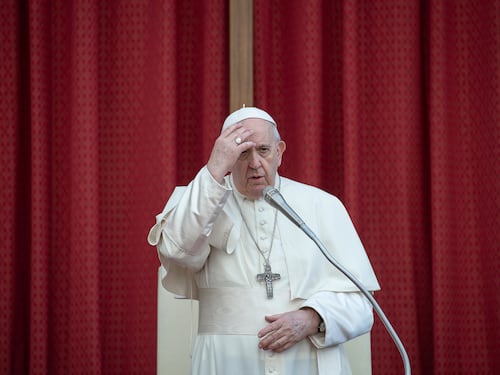 Papa Francesco rivoluziona il diritto. Via ai processi per i cardinali