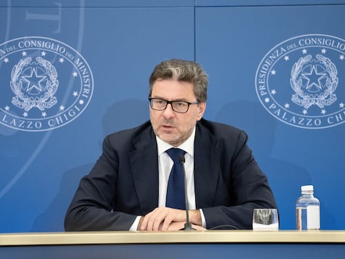 Italiani sempre più tartassati: anno record per le tasse, tra i peggiori in Europa