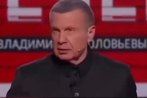 Meloni, l'attacco violento della tv russa. Insulti in italiano e volgarità