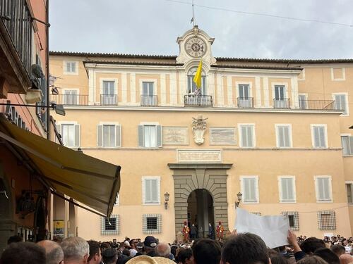 Leone XIV a Castel Gandolfo, il day after: "Giornata storica. Il Papa innova la tradizione percorrendo il paese"