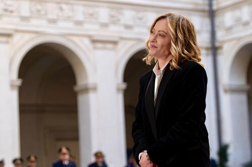 Sbarchi sempre più giù e scende anche lo spread. Meloni: "Grazie alla squadra"