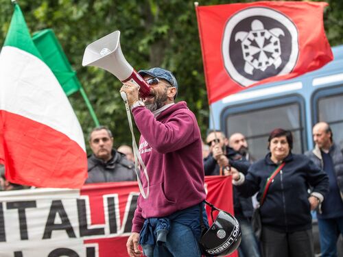 CasaPound batte Facebook