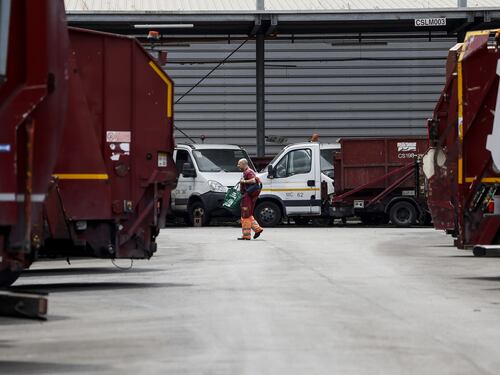 Roma, sotto l’albero si ritrova una “cartella” Tari da 35 mila euro
