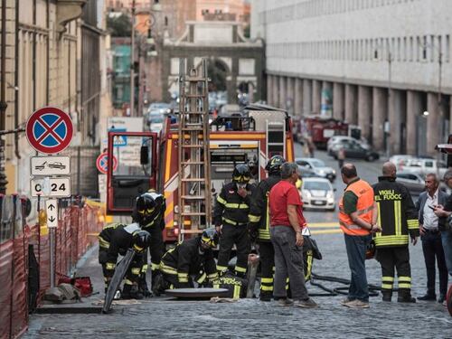 Incendio in una galleria, metro A chiusa da Ottaviano a San Giovanni. Caos e disagi