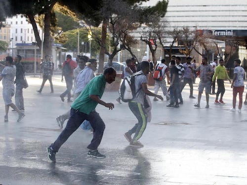 Oggi il corteo, violenti pronti alla guerriglia