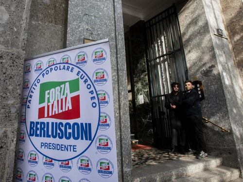 Berlusconi, come cambia Forza Italia: "Partito con Meloni o...", grandi manovre