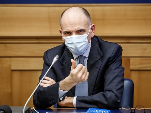Francesco Storace: "Manovre sinistre sul Quirinale, il Colle non sarà di nuovo rosso"