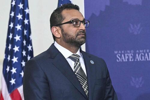 Bucata l'email del capo dell'Fbi. Online foto private e dati: la mano dell'Iran