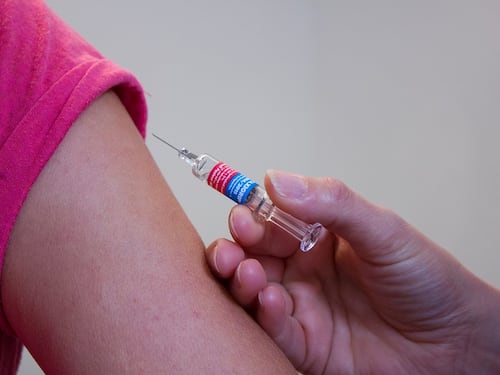 Vaccini, New York corre ai ripari: stop alle esenzioni religiose