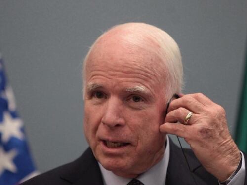 Stati Uniti, McCain ha un tumore al cervello. Obama: un eroe e un combattente