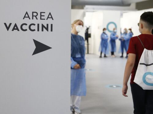 Variante Delta, lo scenario choc del ministero sulle vacanze: casi, ricoveri e decessi