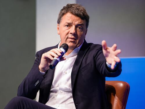“Dei magistrati che violano la legge non mi fido”. Renzi battagliero in tribunale