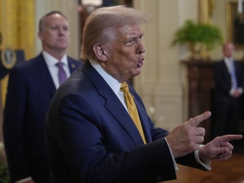 Dazi, Trump: "Accordo enorme" con il Giappone, pagherà tariffe al 15%