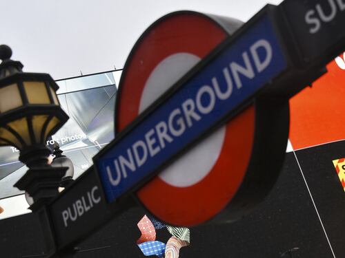 Londra, il Trocadero diventa una mega-moschea con centro islamico
