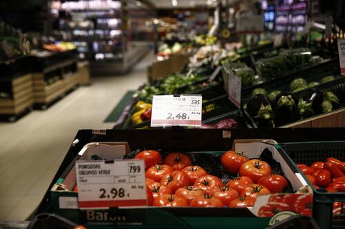 Spesa, da ottobre prezzi bloccati per tre mesi: ecco il protocollo taglia-costi