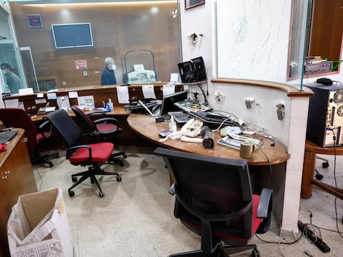 Assalto Cgil Roma, arrestato anche il leader no vax Franzoni. L'ordinanza: "Abbiamo sfondato tutto. Siamo a Roma e l'abbiamo presa"