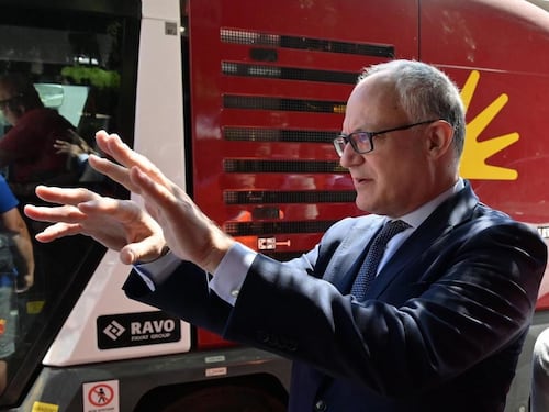 La promessa di Roberto Gualtieri ai romani: "In una settimana fine dell'emergenza rifiuti"