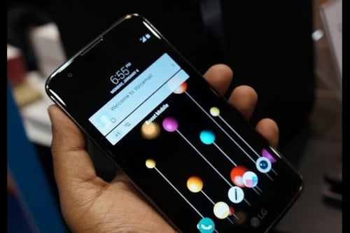 Zoom o grandangolo? Cellulari a misura di selfie