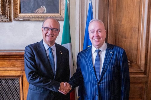Scuola, accordo MIM-NIAF per valorizzare l’emigrazione italiana in America