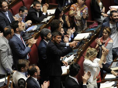 Tabellone in tilt svela il voto segreto. E il patto sulla legge elettorale affonda