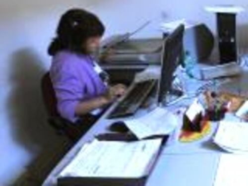 Donne in pensione più tardi ma con un "anno familiare"