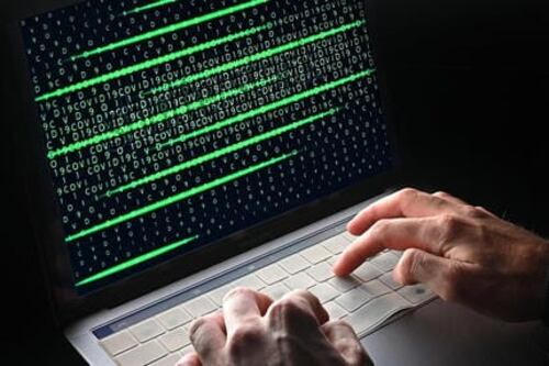 L'ex 007: "Dalla Cina spie nelle università occidentali per copiare segreti e brevetti industriali"
