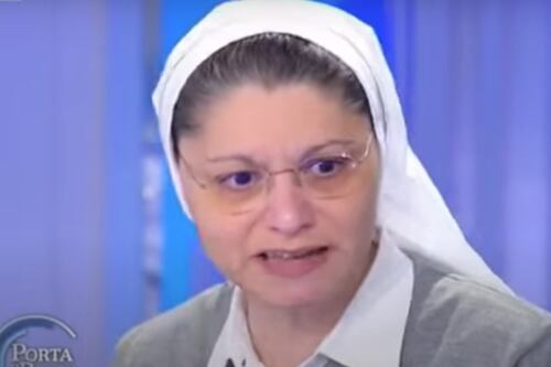 Nicola Fratoianni e l'insulto sessista a Giorgia Meloni: la lettera aperta di suor Monia Alfieri
