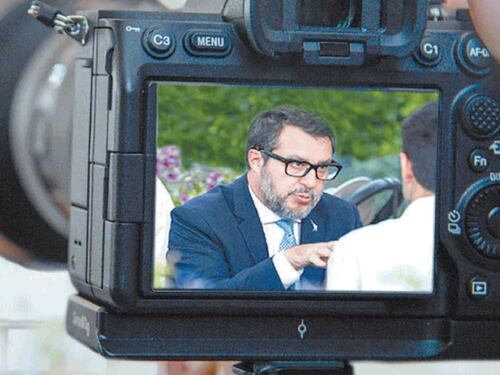 Nel mirino degli spioni: così nasce il dossier sui 49 milioni alla Lega