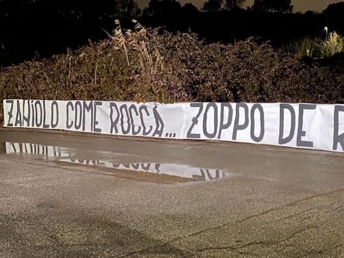Derby Roma-Lazio, lo striscione contro Nicolò Zaniolo è già un caso