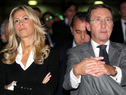 A casa Tulliani bussa la Finanza: Elisabetta scarica il fratello