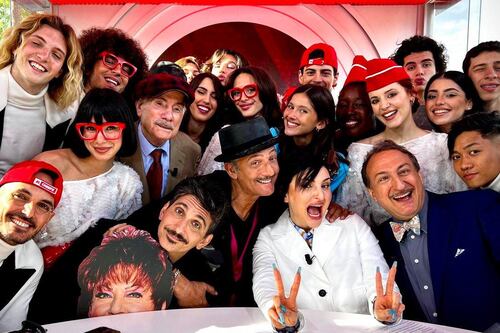 Fiorello svela il nuovo film di Paola Cortellesi: c'entra Giorgia Meloni...