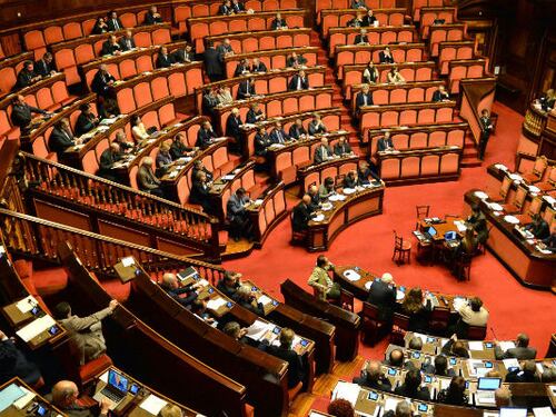 Mancano voti. Torna l’incubo senatori a vita