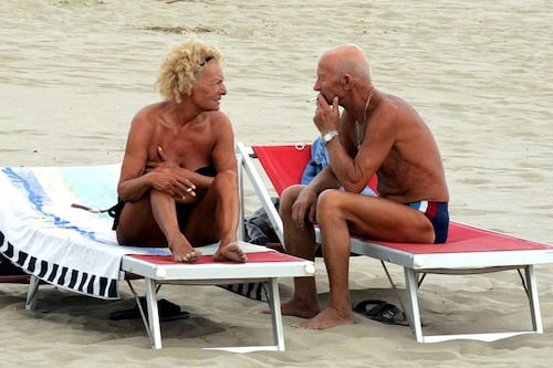 Ostia, arriva il divieto di fumo in riva al mare. Bandite tutte le sigarette