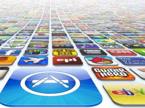 Continua il successo di WhatsApp, grande interesse per i videogames