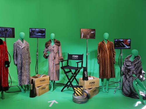 Fendi e il cinema, i film raccontati da borse e pellicce