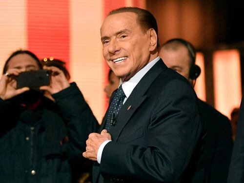 Elezioni, Berlusconi carica il centrodestra: "Vinciamo noi. Via tasse sulla casa, auto e successioni"