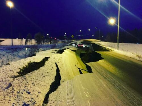 L'Alaska devastato dal sisma: in 10 mila senza elettricità