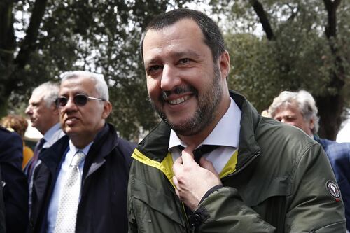 Governo, Salvini: "Pronti ad andare da soli. Di Maio? Fa come il marchese del Grillo"
