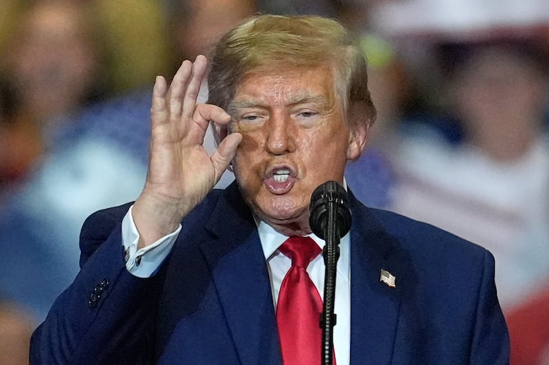 Ucraina, Donald Trump chiede a Elon Musk la revoca ai limiti di Starlink