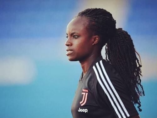 Eniola Aluko, la calciatrice spara a zero sull'Italia: trattata come Pablo Escobar