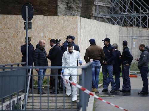 Roma, donna uccisa nel sottopasso: il clochard fermato confessa l'omicidio