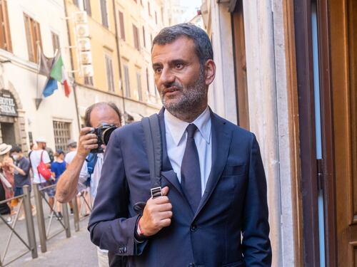 Anci, la sprecopoli degli stipendi d’oro. Così fa felici i dirigenti