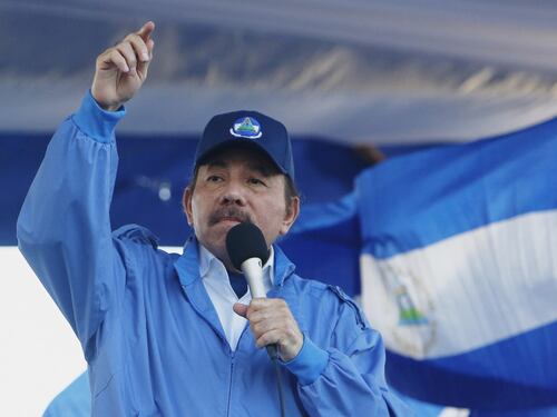 Nicaragua, il presidente Ortega fulmina Papa Francesco: “La Chiesa è una perfetta dittatura”